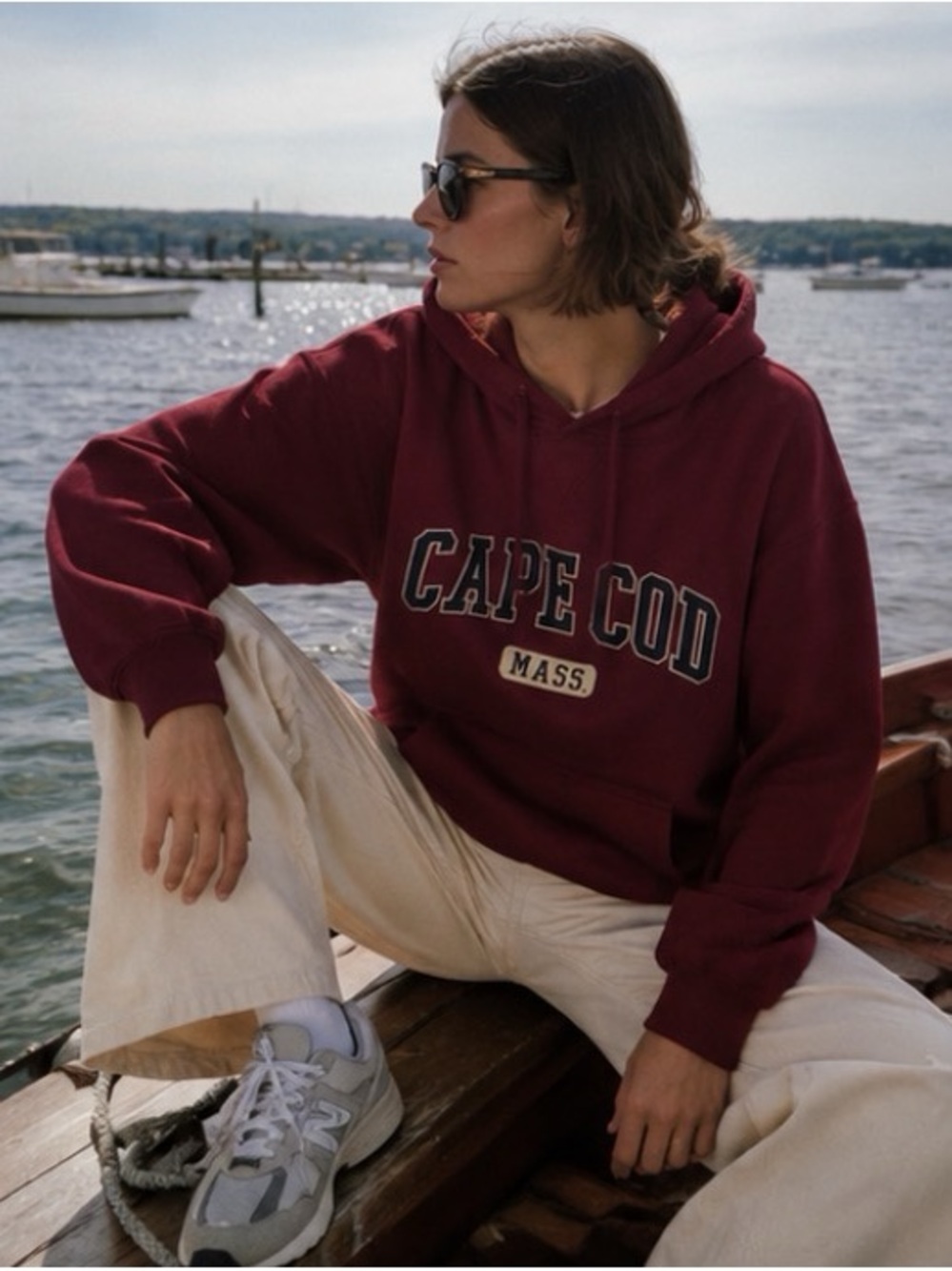 Vintage-Style Cape Cod MASS. Burgundy Pullover Hoodie | Size M | New England 90s